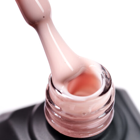 Baza Rubber Apricot Silk Illusion Nails 13ml – bază cover autonivelantă și rezistentă